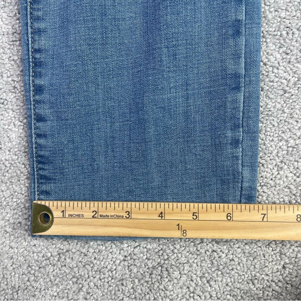 Levi's 724 Jeans Women's 31 Blue Straight High Rise Medium Wash Distressed Denim - Picture 10 of 11